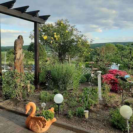 Ferienwohnung Fuelbier Oberzissen Bagian luar foto