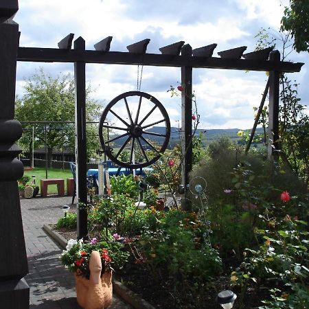 Ferienwohnung Fuelbier Oberzissen Bagian luar foto