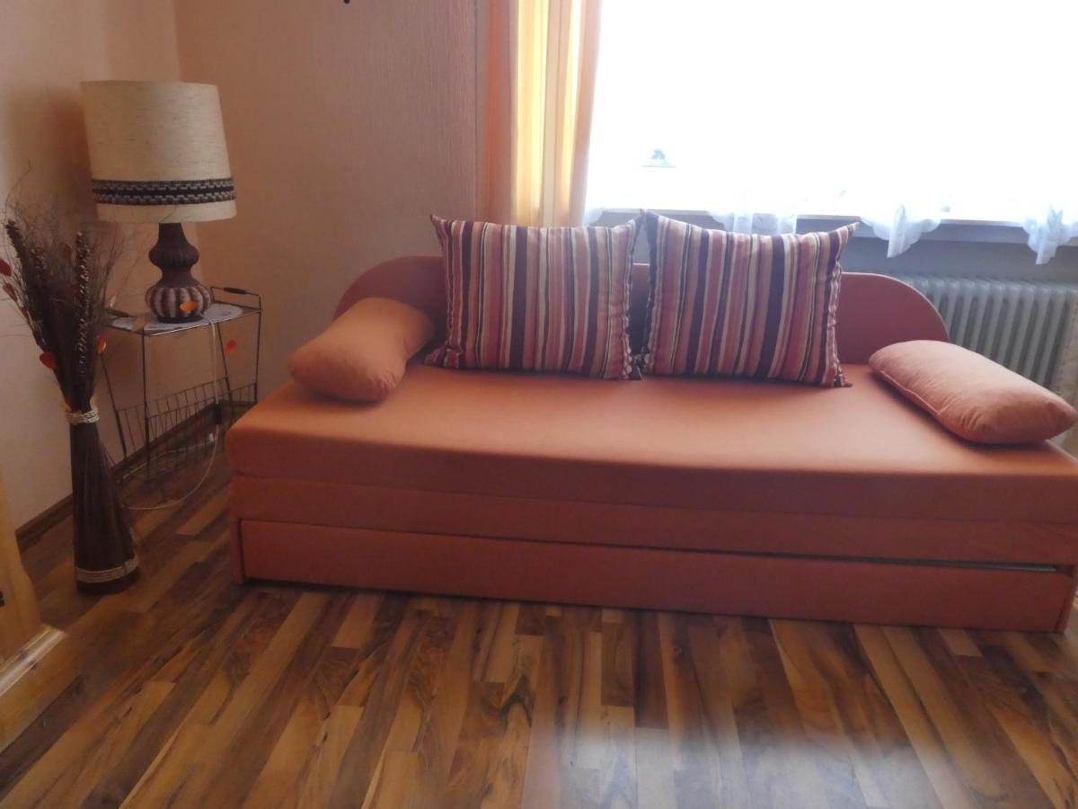 Ferienwohnung Fuelbier Oberzissen Bagian luar foto